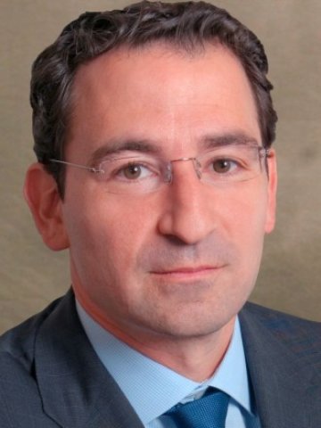 <p>
	Джонатан Грей. <em>Снимка: Blackstone</em></p>
