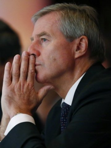 <p>
	Изпълнителният директор на Deutsche Bank Юрген Фичен. <em>Снимка: Ройтерс</em></p>
