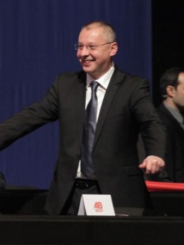 <p>
	Лидерът на БСП Сергей Станишев по време на днешния конгрес на партията. <em>Снимка: БТА</em></p>
