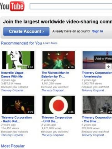 <p>
	Всеки ден YouTube има по 2 млрд. посещения. <em>Снимка: Investor.bg</em></p>
