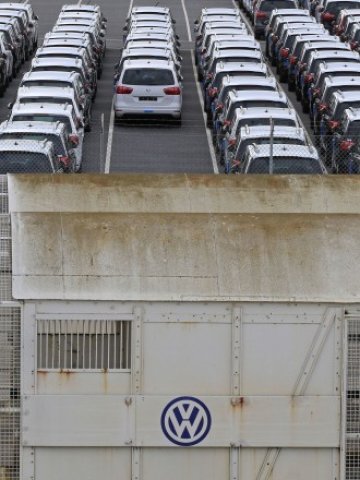 <p>
	Произведените във фабриката Autoeuropa автомобили на германския концерн в очакване да бъдат транспортирани на португалското пристанище Сетубал. <em>Снимка: Ройтерс</em></p>
