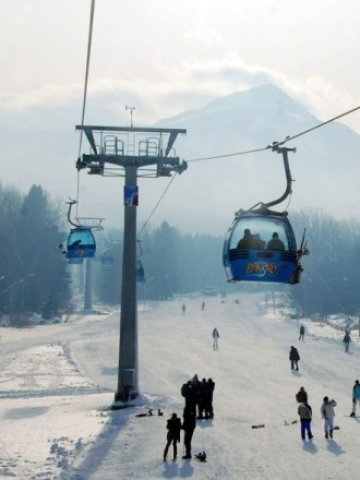 <p>
	Инициативен комитет иска още един кабинков лифт и около 30 км нови писти. <em>Снимка: БТА</em></p>
