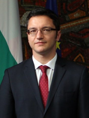 <p>
	Кристиян Вигенин. <em>Снимка: БТА</em></p>
