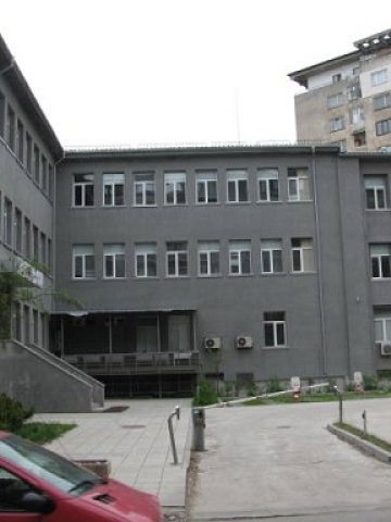 <p style="text-align: justify;">
	Сградата на Енемона.&nbsp;<em>Снимка: Investor.bg</em></p>
