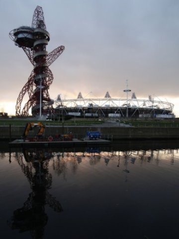 <p>
	Кулата Орбит. Снимка: Ройтерс</p>
