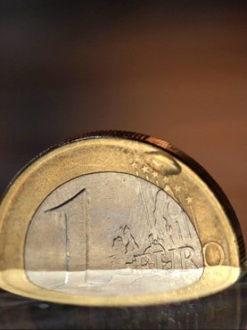 <p>
	ESM&nbsp;няма да може да спаси от потъване едновременно и&nbsp;Испания, и Италия, ако двете държави поискат цялостни спасителни програми до края на 2014 г.&nbsp;<em>Снимка: Ройтерс</em></p>
