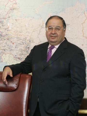<p>
	Алишер Усманов. <em>Снимка: Архив Ройтерс</em></p>
