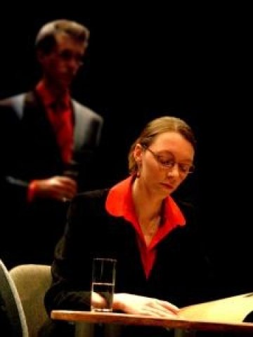 <p>Ако имате амбиция да ставате финансов директор, по-добре не залагайте на външния си вид. Снимка: sxc.hu</p>