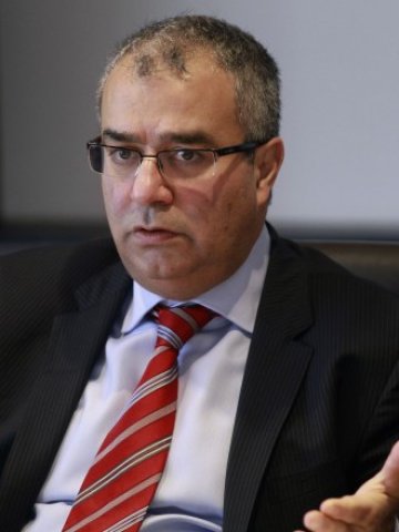 <p>
	Рецесията може се окаже по-дълбока от очакваното, заяви&nbsp;Паникос Димитриадис&nbsp;<em>Снимка: Ройтерс</em></p>
