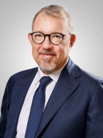 <p>
	<em>&nbsp;Марио Колари. Снимка: УниКредит Булбанк</em></p>
