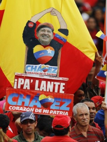 <p>
	Уго Чавес все още се радва на силна подкрепа в страната си. <em>Снимка: Ройтерс</em></p>
