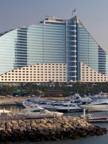 Хотелът с най-красивата гледка в света. Снимка: Jumeirah Beach Hotel 