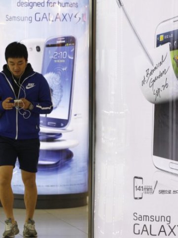 <p>
	Samsung вече има пазарна капитализация от 195 млрд. долара. <em>Снимка: Ройтерс</em></p>
