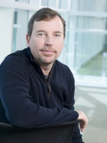 <p>
	Скот Томпсън&nbsp;застава днес официално начело на Yahoo. <em>Снимка: Ройтерс</em></p>
