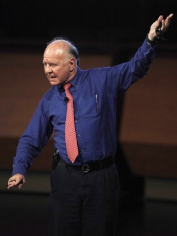 <p style="text-align: justify;">
	Известният с мрачните си прогнози инвеститор Марк Фабер. <em>Снимка: Ройтерс</em></p>
