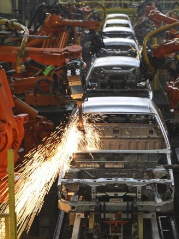 <p>
	<em>Фабрика на Ford. Снимка: Ройтерс</em></p>
