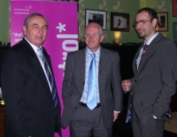 Владимир Хендрич, Гарет Уилямс и Милен Шуманов (отляво надясно). Снимка: Investor.bg