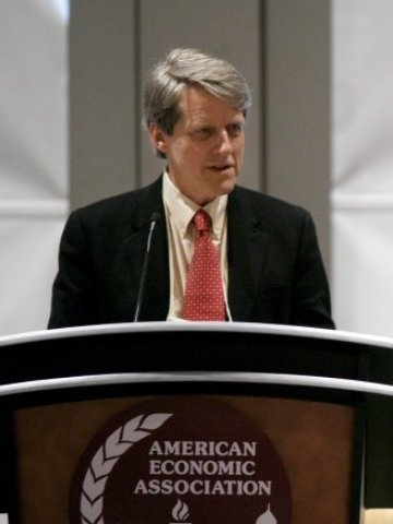 <p style="text-align: justify;">
	<span style="color: rgb(102, 102, 102); font-family: Arial, non-serif; font-size: 13px; line-height: 20px;">Проф. Робърт Шилер, преподавател по икономика в Йейлския университет.</span><em style="color: rgb(102, 102, 102); font-family: Arial, non-serif; font-size: 13px; line-height: 20px;">&nbsp;Снимка: Reuters</em