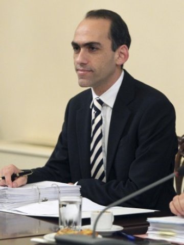 <p>
	Новият финансов министър на Кипър Харис Георгиадес. <em>Снимка: Ройтерс</em></p>
