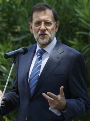 <p>
	Испанският премиер Мариано Рахой губи доверието на европейските си партньори. <em>Снимка: Ройтерс</em></p>
