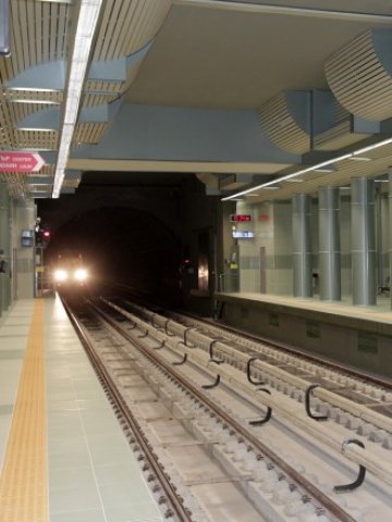 <p>
	<em>Инвестициите в подземни железници и в електротранспорт имат най-голям ефект за намаляване на вредните емисии в градовете</em> Снимка: БТА</p>
