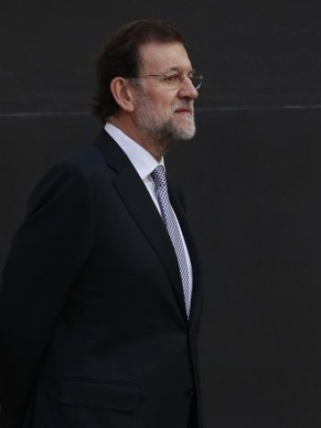 <p>
	Правителството на Мариано Рахой не успява да убеди инвеститорите в стабилността на финансовата система. <em>Снимка: Ройтерс</em></p>
