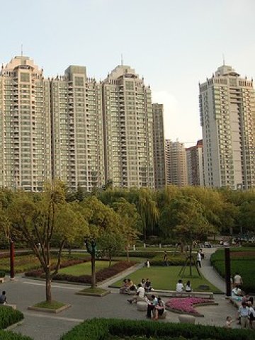 <p>Жилищни блокове в Шанхай. <i>Снимка: nigejones, лиценз: </i><a href="http://creativecommons.org/licenses/by/2.0/"><i>Creative Commons</i></a></p>