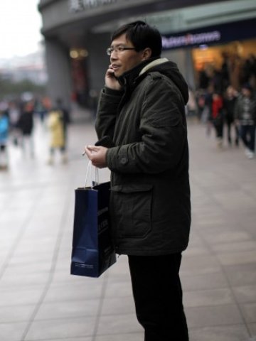 <p>
	Китай е най-големият телеком пазар. Снимка: Ройтерс</p>
