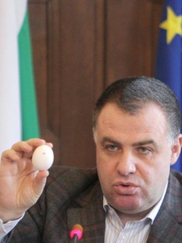 <p>
	Земеделският министър Мирослав Найденов. <em>Снимка: БТА</em></p>
