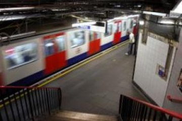 В лондонското метро ще ободряват пътниците с афоризми