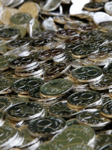 <p>
	Инфлацията "изяжда" спестяванията, затова ще потребяваме, смятат банкерите. Снимка: Ройтерс</p>
