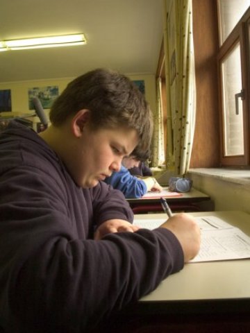 <p>
	Висшето образование у нас става все по-малко привлекателно за учениците. <em>Снимка: ЕК</em></p>
