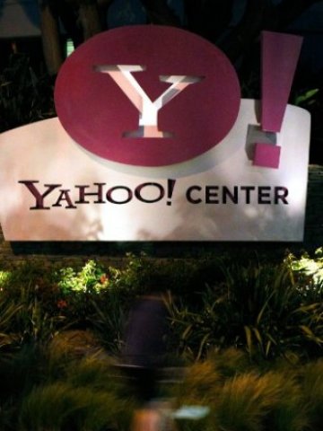 <p>
	Уволнението на вече бившия главен изпълнителен директор&nbsp;Керъл&nbsp;Барц&nbsp;подсили слуховете за продажба на Yahoo. <em>Снимка: Ройтерс</em></p>
