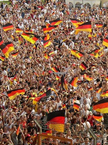 Милиони фенове ще се съберат довечера да гледат мача от полуфинала Германия- Испания. Снимка: Flickr