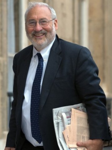 <p style="text-align: justify;">
	Джоузеф Стиглиц. <em>Снимка: Ройтерс</em></p>
