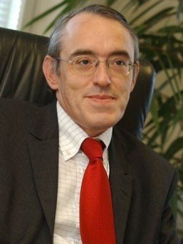 <p>
	Огнян Донев <em>Снимка: Личен Архив</em></p>
