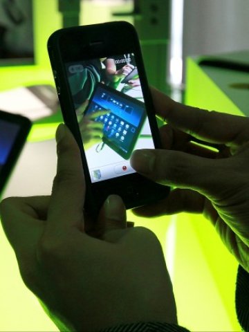 <p>
	Всеки месец от Android Market се свалят над 1 млрд. приложения. <em>Снимка: Getty Images</em></p>

