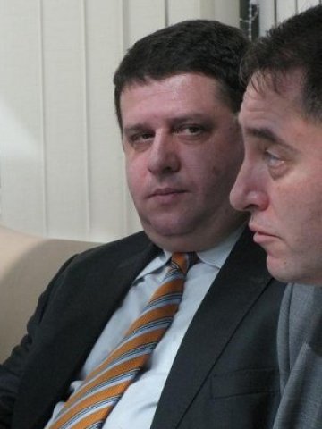 <p>
	Васил Големански (вляво).&nbsp;<em>Снимка: Investor.bg</em></p>
