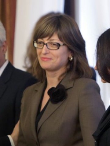 <p>
	Вицепремиерът и министър на регионалното развитие Екатерина Захариева. <em>Снимка: БТА</em></p>
