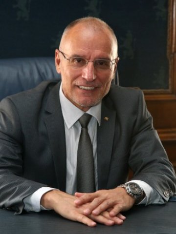 <p style="text-align: justify;">
	Димитър Радев. <em>Снимка: БНБ</em></p>
