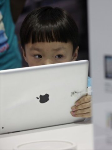 <p>
	В някои китайски провинции iPad все още е забранен за продажба. <em>Снимка: Ройтерс</em></p>
