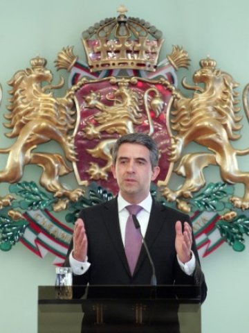 <p>
	<em>Президентът Росен Плевнелиев представи дейността на президентската институция за първите сто дни от встъпването си в длъжност в Гербовата зала на &quot;Дондуков&quot; 2&nbsp;&nbsp; Снимка: БТА</em></p>
