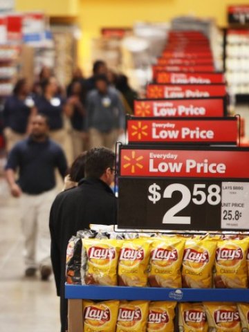 <p>
	<em>Новооткрит магазин на Wal-Mart в Чикаго. Снимка: Ройтерс</em></p>
