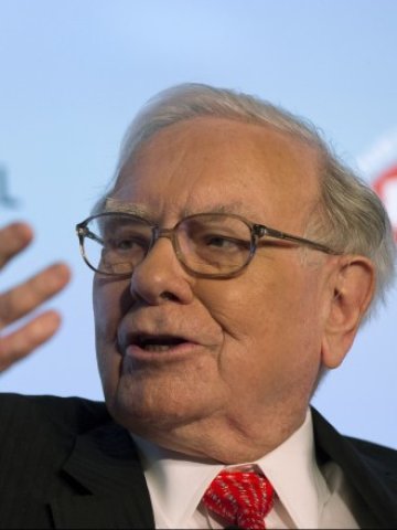 <p>
	Бъфет:&nbsp;Ако гърците напуснат еврозоната, това не трябва задължително да се оценява негативно за еврото. <em>Снимка: Ройтерс</em></p>
