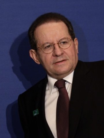 <p>
	Витор Констанцио, вицепрезидентът на ЕЦБ, <em>Снимка: Ройтерс</em></p>
