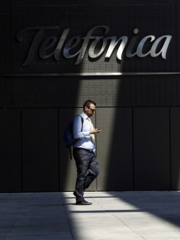 <p>
	Telef&oacute;nica има спешна нужда от свежи постъпления. <em>Снимка: Ройтерс</em></p>
