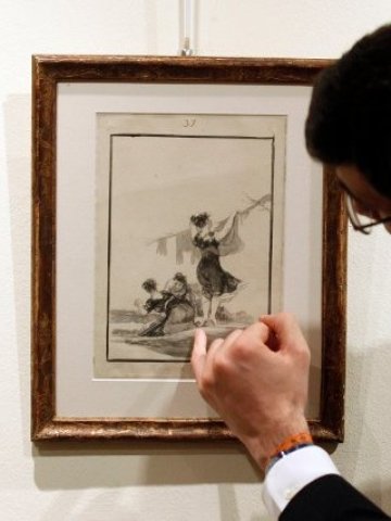 <p>
	Аукционите на стари майстори са най-доходоносният бизнес на къщите.<em> Снимка: Ройтерс</em></p>
