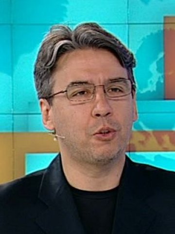 <p>
	Росен Стоянов: Оставките са логични -&nbsp;крайно време беше да бъде поета политическа отговорност по един логичен начин. <em>Снимка: Bulgaria ON AIR</em></p>
