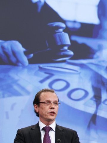 <p>
	Европейския данъчен комисар Алгирдас Семета. <em>Снимка: Ройтерс</em></p>
