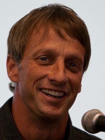 <p>Тони Хоук успява не само в спорта, но и в бизнес начинанията си. <i>Снимка: Flickr Лиценз: </i><a target="_blank" href="http://creativecommons.org/licenses/by/2.0/"><i>Creative Commons </i></a></p>